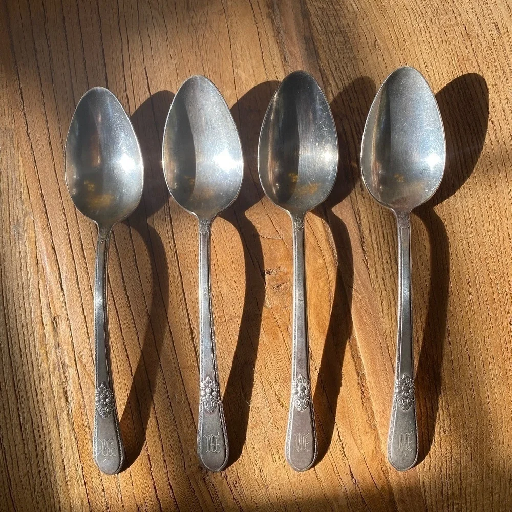 Vintage Flatware Lot - 14 Pc - Roger’s, Tudor, Oneida